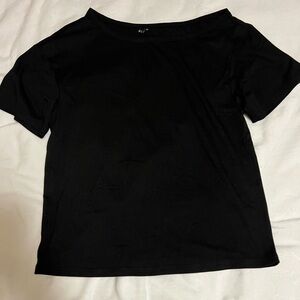 Comfy black top size M. Never worn. No tag.